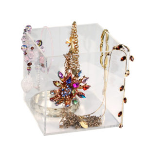 DISPLAY CUBE